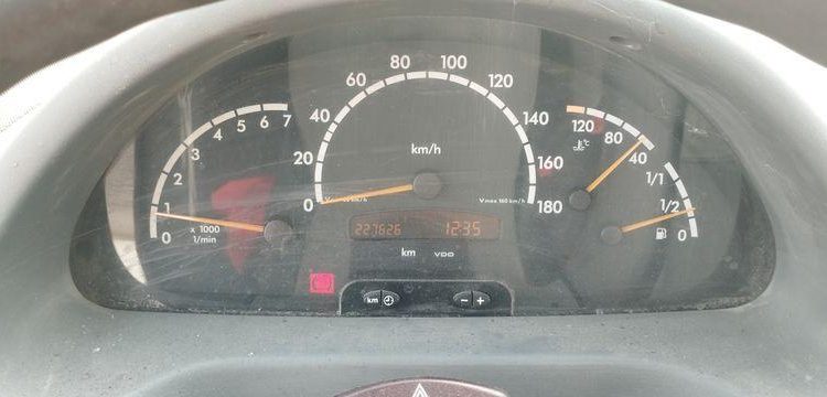 MERCEDES SPRINTER 411 CDI 2,2 D CHASSIS CABINE LONG 109 CV AVEC BENNE – 227626 KMS BLANC EH-179-BD