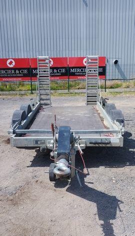 HUBIERE REMORQUE 3T5  EJ-117-CE