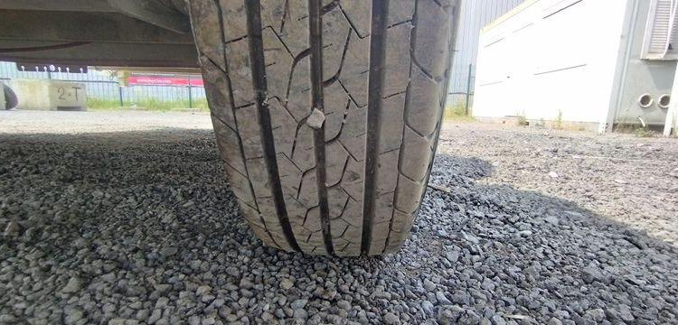 HUBIERE REMORQUE 3T5  EJ-117-CE