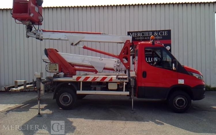 MULTITEL DAILY AVEC NACELLE MULTITEL MX210 20M  EK-247-AQ