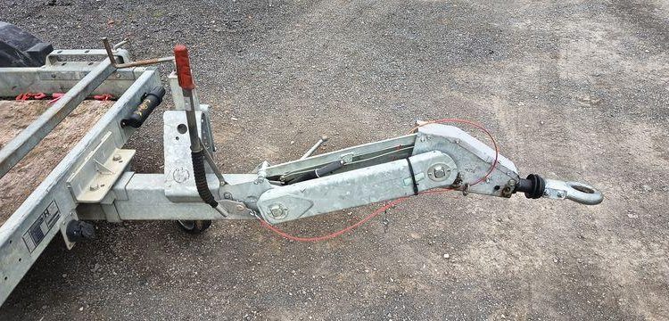 HUBIERE REMORQUE 1T9  EK-492-XA