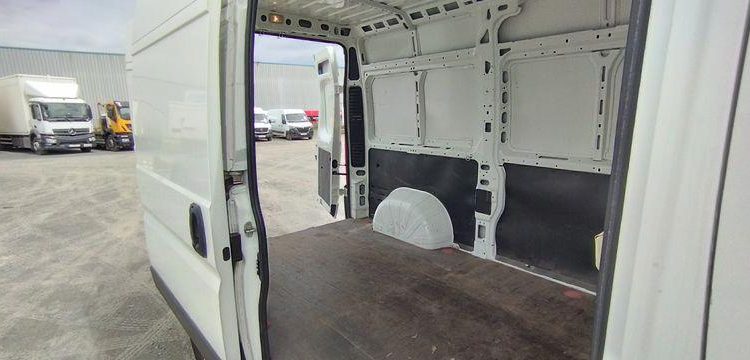 CITROEN JUMPER 33 L2H2 2,2 BLUEHDI140 S&S CLUB BLANC EL8280