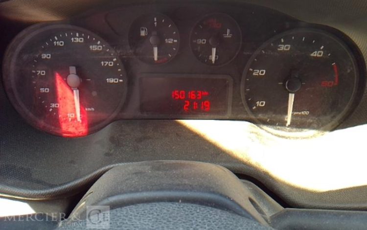 IVECO 35C13 BENNE SIMPLE CABINE – NON ROULANT  EN-191-BB