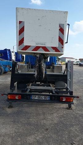 NISSAN NT400 AVEC NACELLE COMET ESF17 16M  EP-864-BD