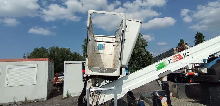 NISSAN NT400 AVEC NACELLE COMET ESF17 16M  EP-864-BD