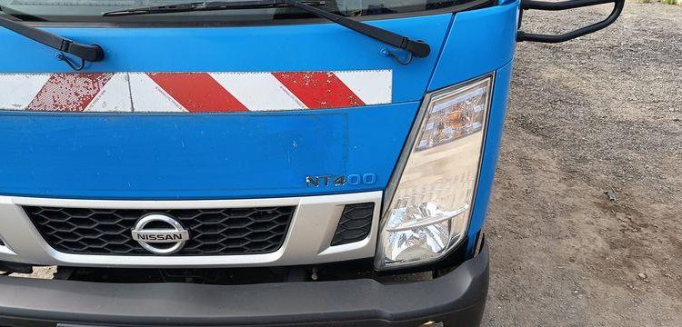 NISSAN NT400 AVEC NACELLE COMET ESF17 16M  EP-864-BD