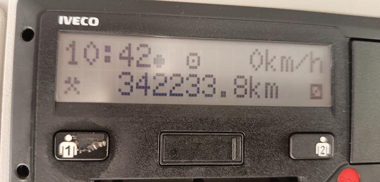 IVECO STRALIS 420 DEPANNEUSE PTAC : 32 TONNES- DIESEL – 342233 KMS – ANNEE 2018 JAUNE EV-842-SG