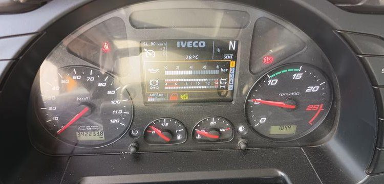 IVECO STRALIS 420 DEPANNEUSE PTAC : 32 TONNES- DIESEL – 342233 KMS – ANNEE 2018 JAUNE EV-842-SG