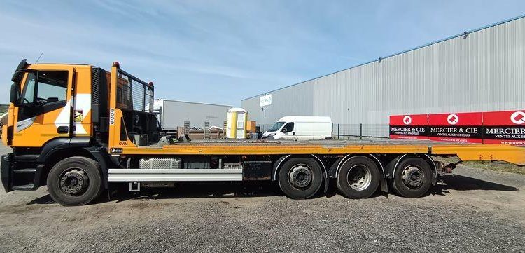 IVECO STRALIS 420 DEPANNEUSE PTAC : 32 TONNES- DIESEL – 342233 KMS – ANNEE 2018 JAUNE EV-842-SG