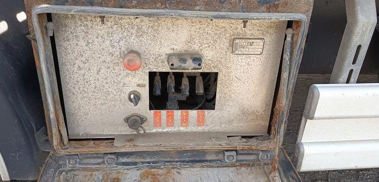 IVECO STRALIS 420 DEPANNEUSE PTAC : 32 TONNES- DIESEL – 342233 KMS – ANNEE 2018 JAUNE EV-842-SG