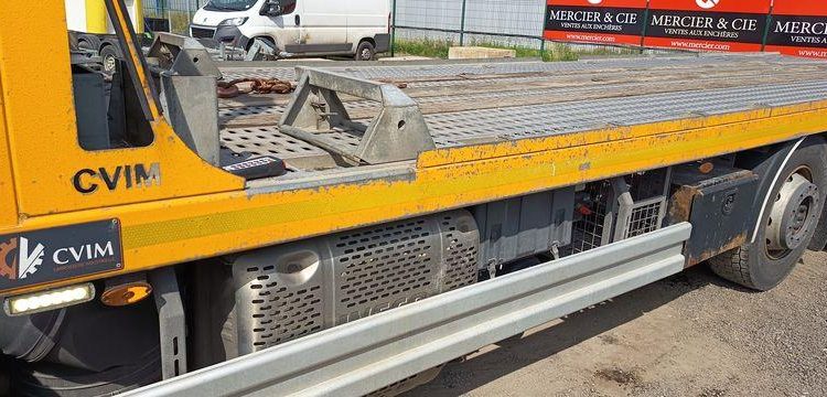 IVECO STRALIS 420 DEPANNEUSE PTAC : 32 TONNES- DIESEL – 342233 KMS – ANNEE 2018 JAUNE EV-842-SG