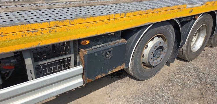IVECO STRALIS 420 DEPANNEUSE PTAC : 32 TONNES- DIESEL – 342233 KMS – ANNEE 2018 JAUNE EV-842-SG