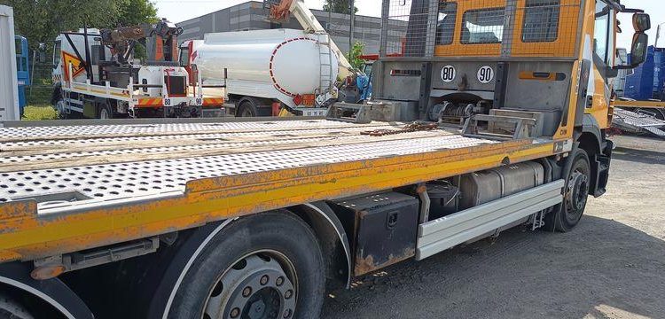 IVECO STRALIS 420 DEPANNEUSE PTAC : 32 TONNES- DIESEL – 342233 KMS – ANNEE 2018 JAUNE EV-842-SG