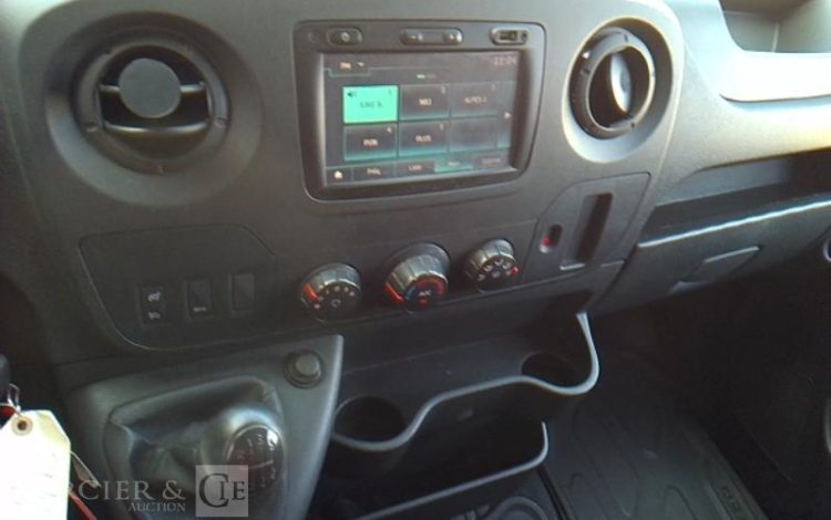 RENAULT MASTER3500 L2H2 DCI 130  EY-497-GE