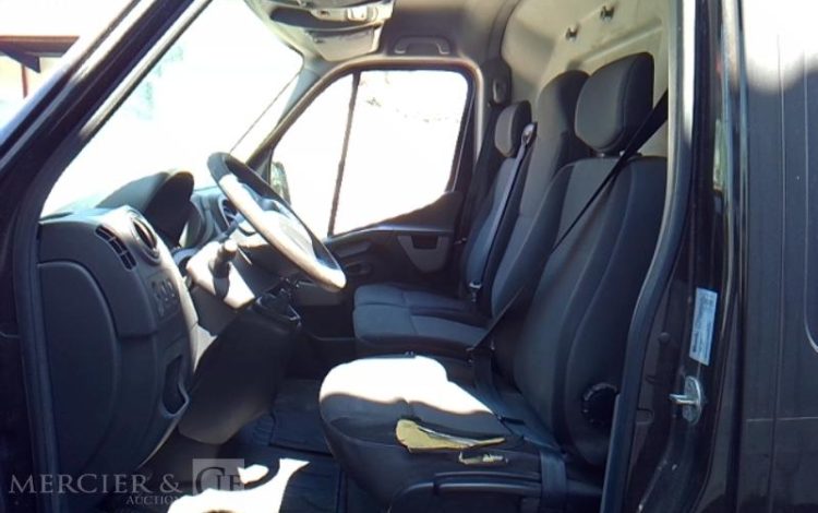 RENAULT MASTER3500 L2H2 DCI 130V  EY-711-GE