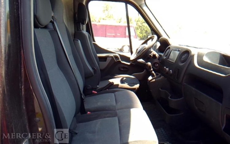 RENAULT MASTER3500 L2H2 DCI 130  EY-896-GD