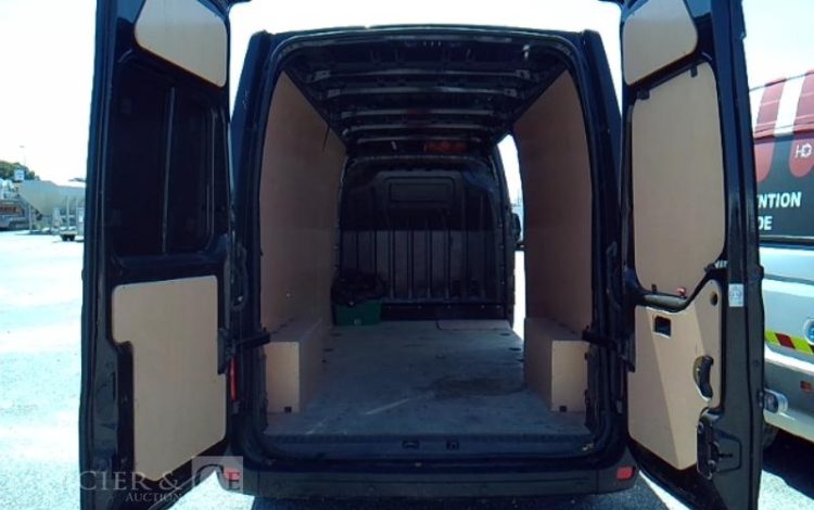 RENAULT MASTER3500 L2H2 DCI 130  EY-896-GD