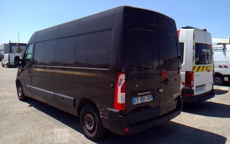 RENAULT MASTER3500 L2H2 DCI 130  EY-896-GD