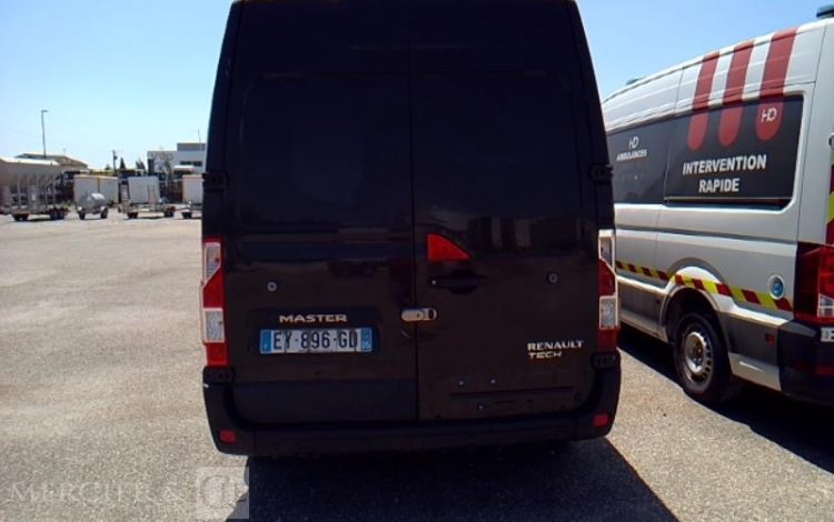 RENAULT MASTER3500 L2H2 DCI 130  EY-896-GD