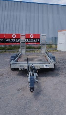 HUBIERE REMORQUE 3T5  FD-724-LR