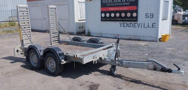 HUBIERE REMORQUE 1T9  FD-949-LT