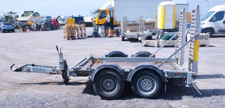 HUBIERE REMORQUE 1T9  FD-949-LT