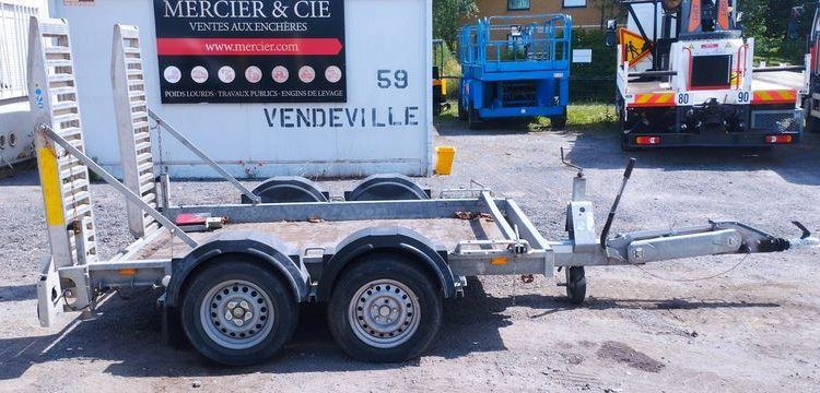 HUBIERE REMORQUE 1T9  FD-949-LT