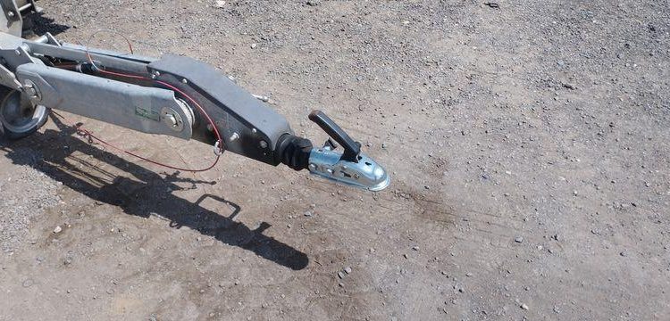 HUBIERE REMORQUE 1T9  FD-949-LT