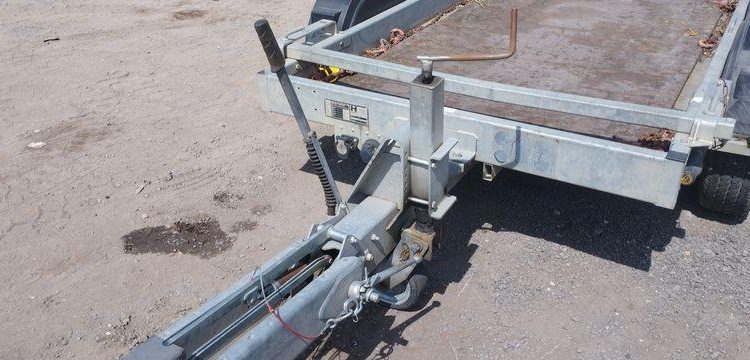 HUBIERE REMORQUE 1T9  FD-949-LT