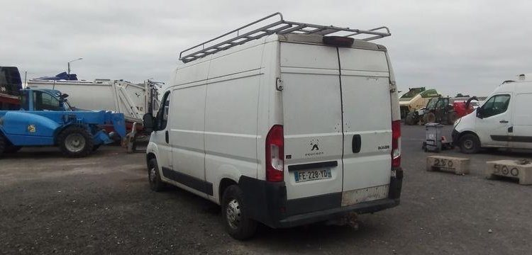 PEUGEOT BOXER 3 PHASE 3 330 L2H2 2.0 BLUE HDI 16V FOURGON MOYEN SURELEVE 130CV BLANC FE-228-YD