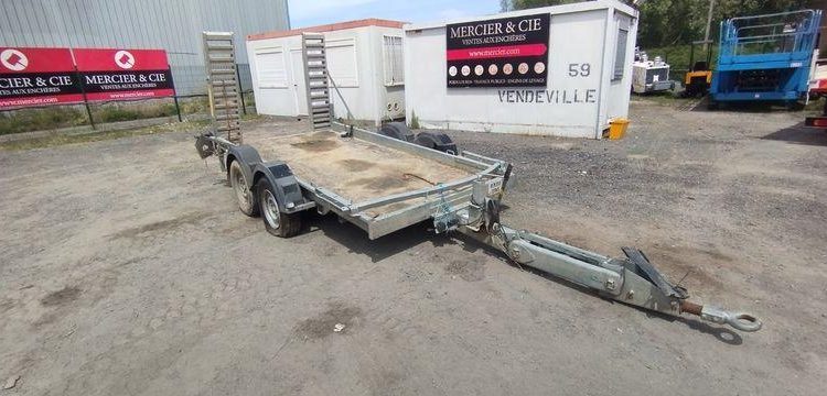 HUBIERE REMORQUE 3T5  FE-394-EM