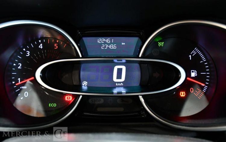 RENAULT CLIO IV STE 1.5 DCI 75 ENERGY BUSINESS BLANC FE-888-DZ
