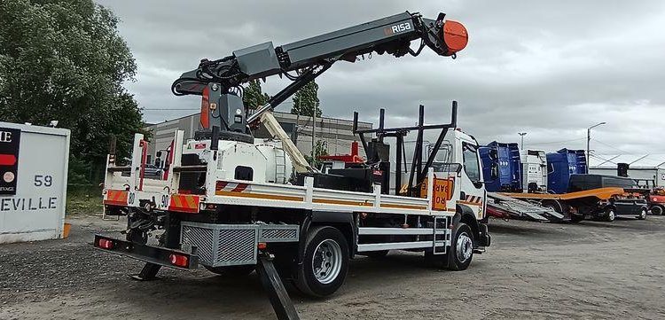 RENAULT D 240 DTI 5 AVEC FOREUSE RISA G2T – DIESEL – PTAC 13T – 97048 KMS – ANNEE 2019 BLANC FH-380-YS