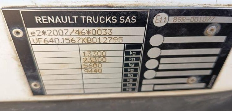 RENAULT D 240 DTI 5 AVEC FOREUSE RISA G2T – DIESEL – PTAC 13T – 97048 KMS – ANNEE 2019 BLANC FH-380-YS