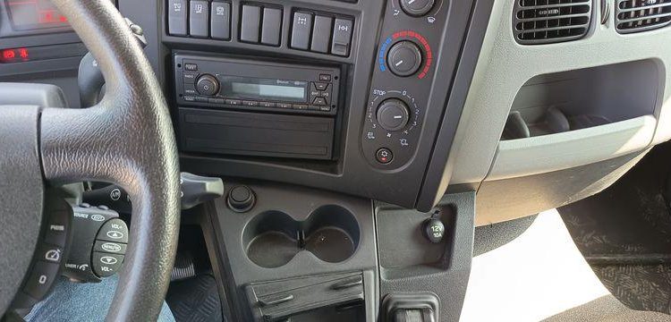 RENAULT D 240 DTI 5 AVEC FOREUSE RISA G2T – DIESEL – PTAC 13T – 97048 KMS – ANNEE 2019 BLANC FH-380-YS