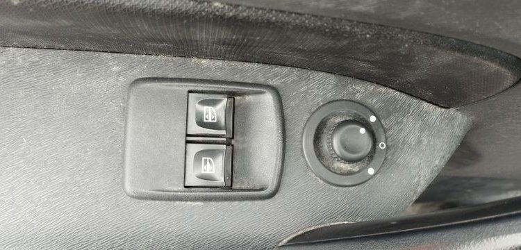 RENAULT KANGOO 2 EXPRESS PHASE 2 1.5 DCI ENERGY 670 KGS S&S 110CV – DIESEL – 103667 KMS GRIS FK-908-CM