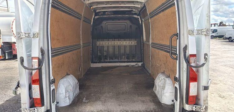 RENAULT MASTER GFC 3500L3H2 CI 135  FP-035-AT