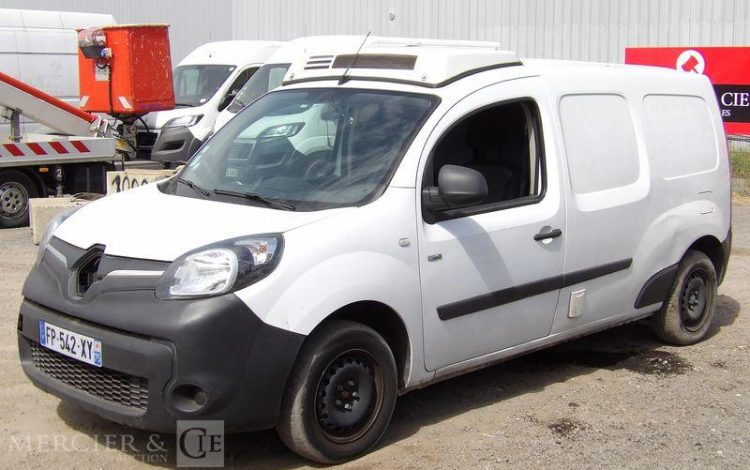 RENAULT KANGOO 2 EXPRESS ZE 60 CV BOITE AUTO – ELECTRIQUE – 45038 KMS – ANNEE 2020 BLANC FP-542-XY