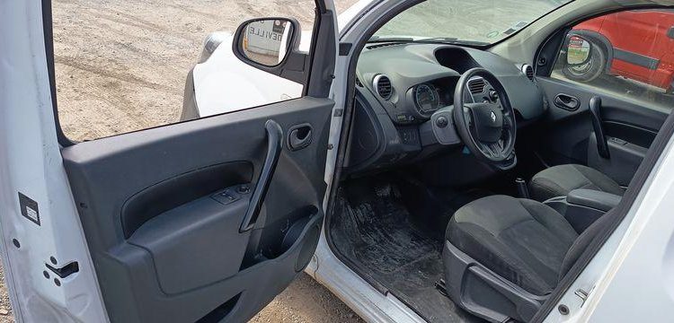 RENAULT KANGOO 2 EXPRESS ZE 60 CV BOITE AUTO – ELECTRIQUE – 45038 KMS – ANNEE 2020 BLANC FP-542-XY