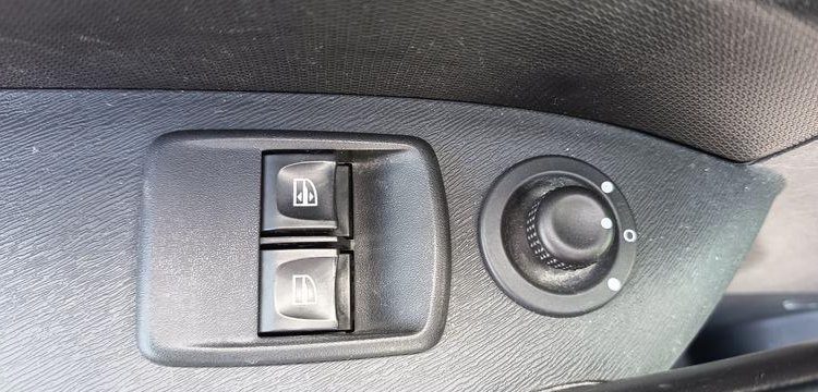 RENAULT KANGOO 2 EXPRESS ZE 60 CV BOITE AUTO – ELECTRIQUE – 45038 KMS – ANNEE 2020 BLANC FP-542-XY