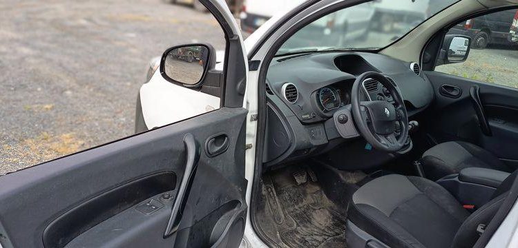 RENAULT KANGOO 2 EXPRESS ZE 60CV BOITE AUTO – ELECTRIQUE – 62861 KMS – ANNEE 2020 BLANC FP-623-XY