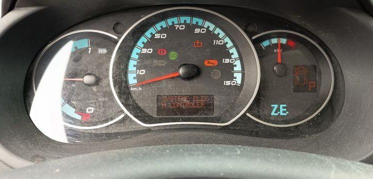 RENAULT KANGOO 2 EXPRESS ZE 60CV BOITE AUTO – ELECTRIQUE – 62861 KMS – ANNEE 2020 BLANC FP-623-XY