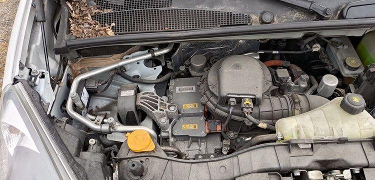 RENAULT KANGOO 2 EXPRESS ZE 60CV BOITE AUTO – ELECTRIQUE – 62861 KMS – ANNEE 2020 BLANC FP-623-XY