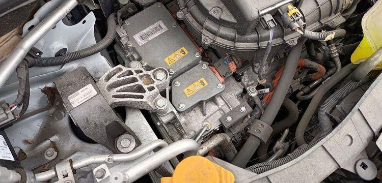 RENAULT KANGOO 2 EXPRESS ZE 60CV BOITE AUTO – ELECTRIQUE – 62861 KMS – ANNEE 2020 BLANC FP-623-XY