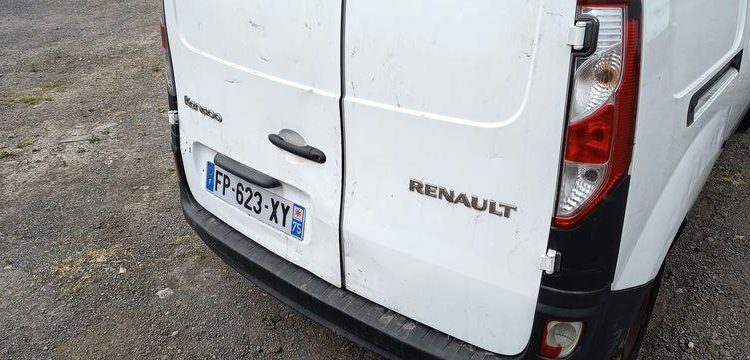 RENAULT KANGOO 2 EXPRESS ZE 60CV BOITE AUTO – ELECTRIQUE – 62861 KMS – ANNEE 2020 BLANC FP-623-XY
