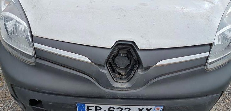RENAULT KANGOO 2 EXPRESS ZE 60CV BOITE AUTO – ELECTRIQUE – 62861 KMS – ANNEE 2020 BLANC FP-623-XY