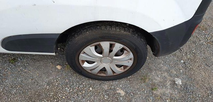 RENAULT KANGOO 2 EXPRESS ZE 60CV BOITE AUTO – ELECTRIQUE – 62861 KMS – ANNEE 2020 BLANC FP-623-XY