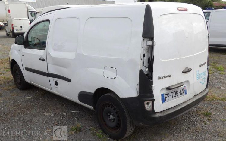 RENAULT KANGOO 2 EXPRESS ZE 60 CV BOITE AUTO – ELECTRIQUE 57039 KMS – ANNEE 2020 BLANC FP-736-XX