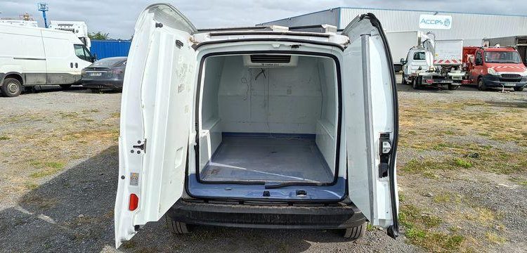 RENAULT KANGOO 2 EXPRESS ZE 60 CV BOITE AUTO – ELECTRIQUE 57039 KMS – ANNEE 2020 BLANC FP-736-XX