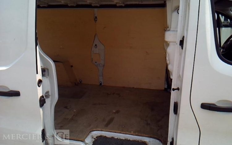 RENAULT TRAFIC GCF 1300 DCI 95 L2H1 BOIS  FQ-840-LY